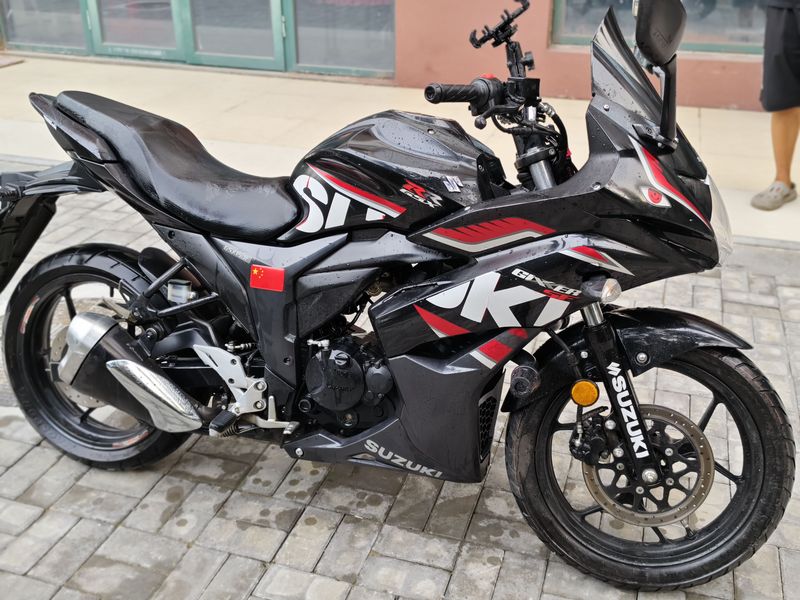 二手济南铃木极客飒 Gixxer 155