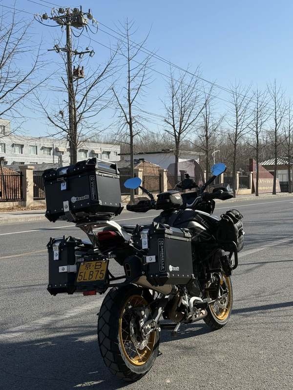 二手贝纳利TRK702