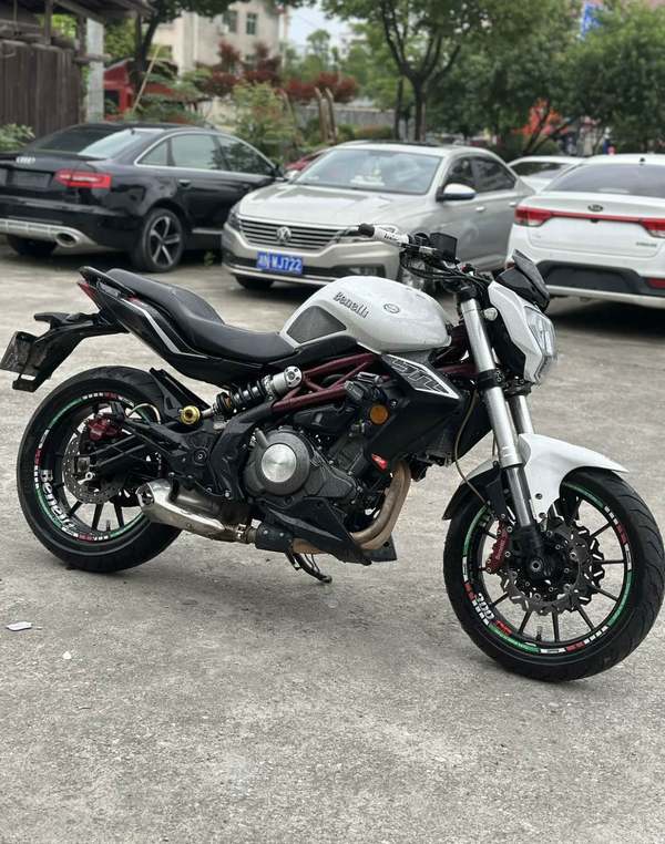 二手贝纳利蓝宝龙 BN302S