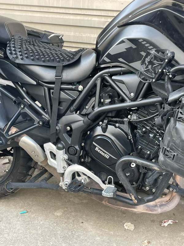 二手贝纳利TRK702