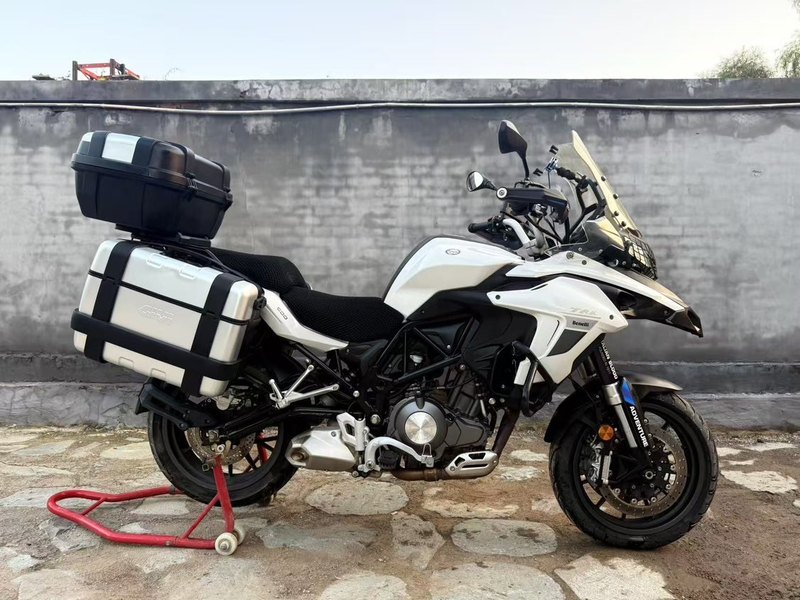 二手贝纳利金鹏 TRK502