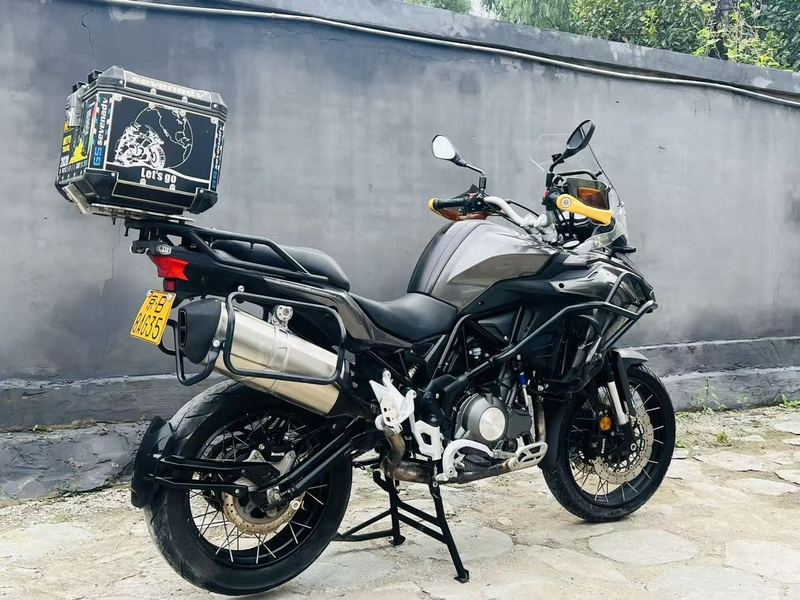 二手贝纳利金鹏 TRK502