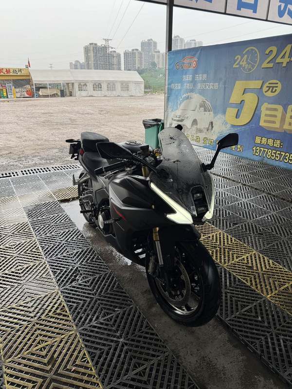 二手贝纳利龙卷风 Tornado 552R