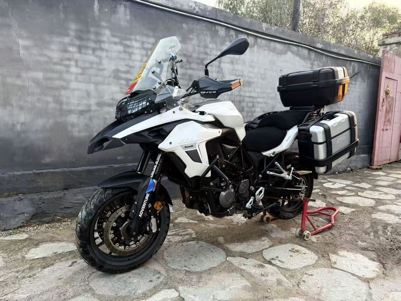 二手贝纳利金鹏 TRK502