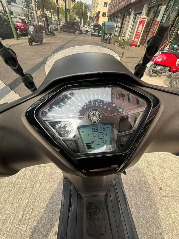 二手维多利亚Sixties 300i