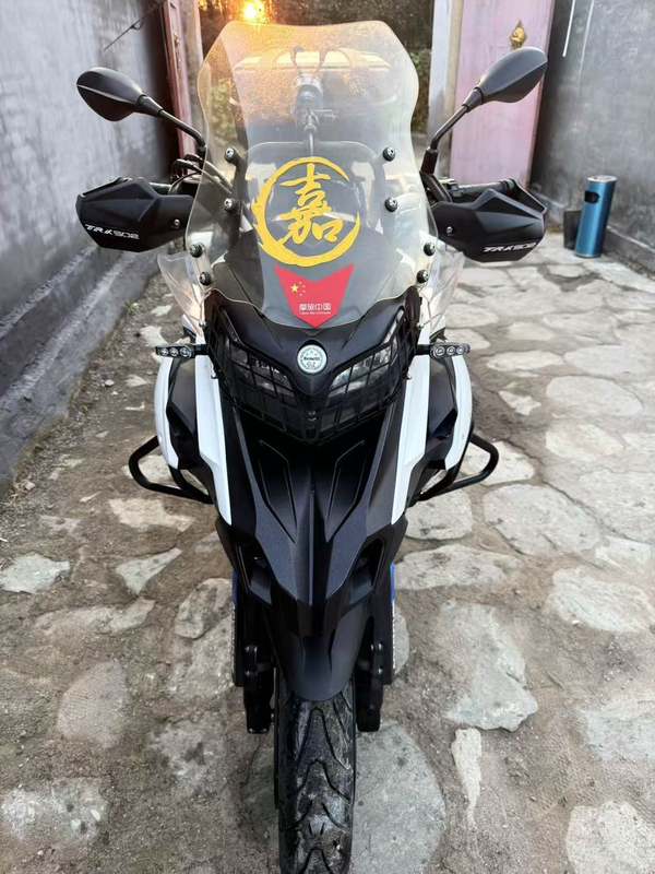 二手贝纳利金鹏 TRK502