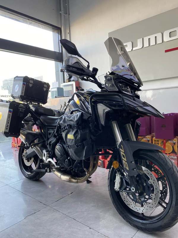 二手贝纳利TRK702