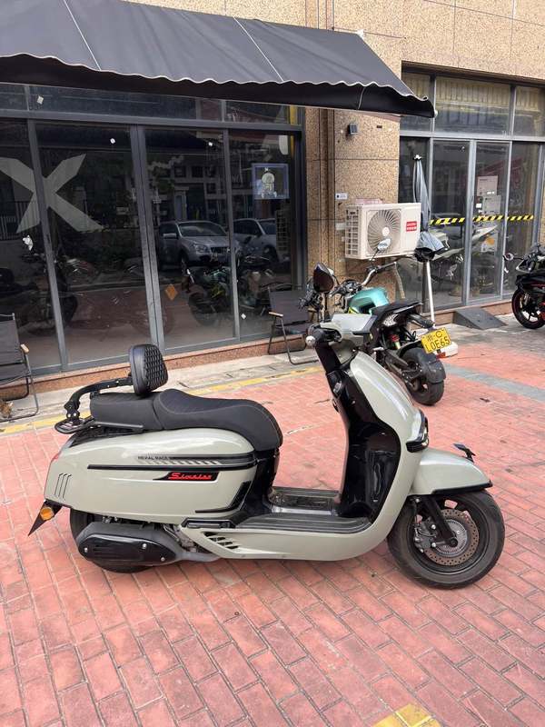 二手维多利亚Sixties 250Si