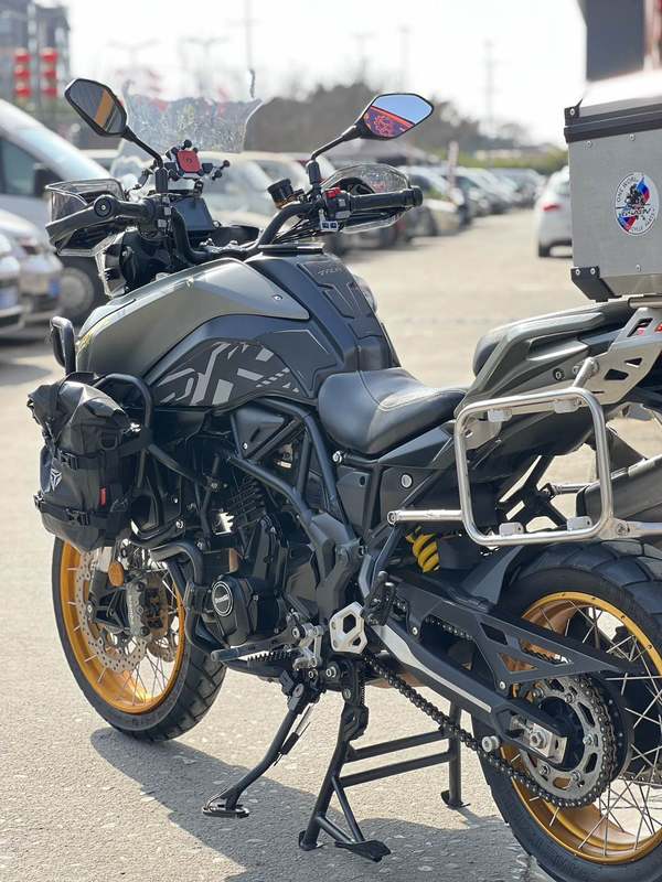 二手贝纳利TRK702