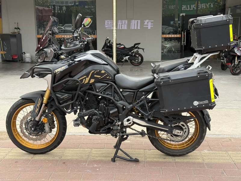 二手贝纳利TRK702