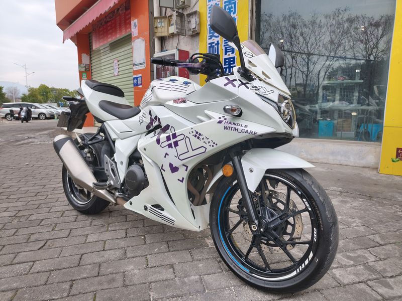 二手豪爵铃木GSX250R
