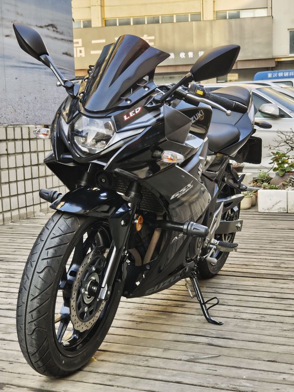 二手豪爵铃木GSX250R