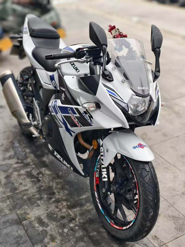 二手豪爵铃木GSX250R