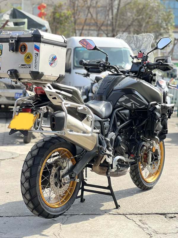 二手贝纳利TRK702