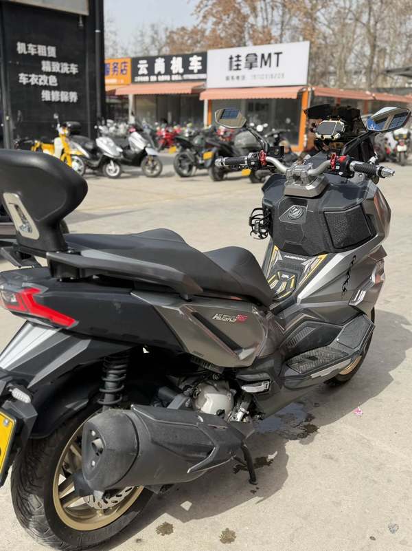 二手三阳哈士奇 Husky ADV300