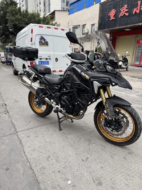 二手贝纳利TRK702