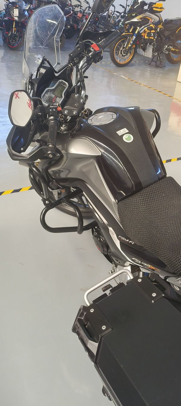 二手五羊本田猛鸷 CB190X