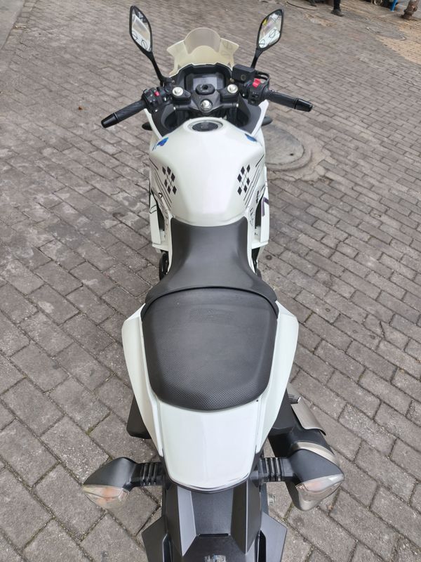 二手豪爵铃木GSX250R