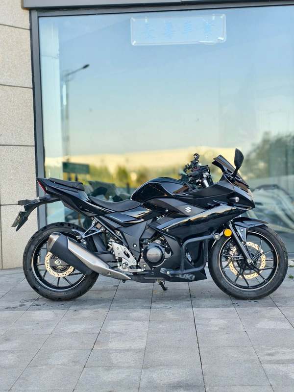 二手豪爵铃木GSX250R