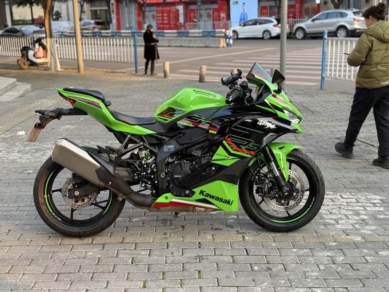 二手川崎ZX-4R