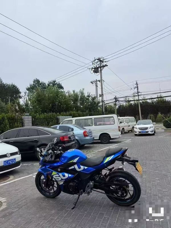 二手豪爵铃木GSX250R