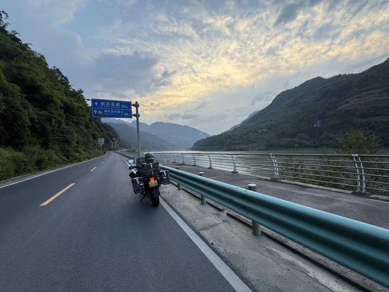 二手贝纳利TRK552