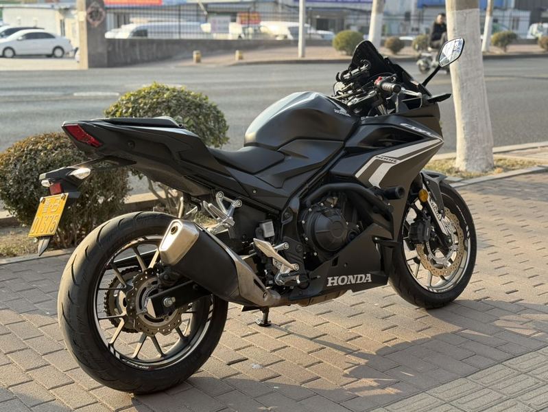 二手本田CBR400R