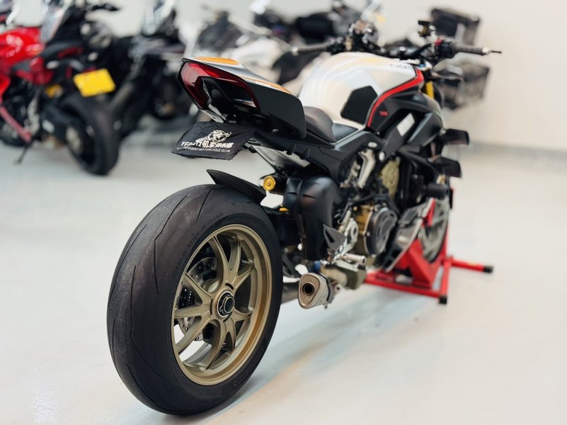 二手杜卡迪Street Fighter V4