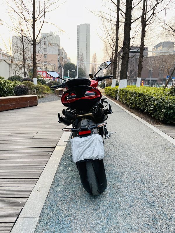 二手奥古斯塔Brutale 1000