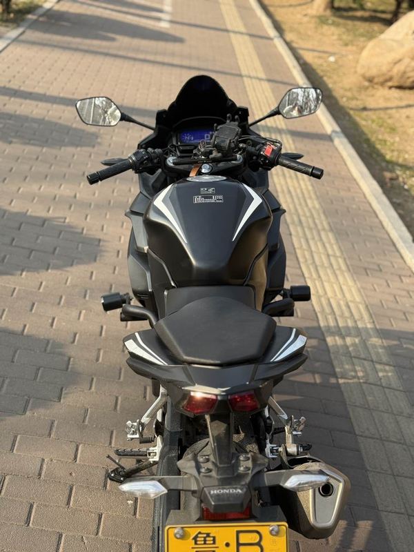二手本田CBR400R