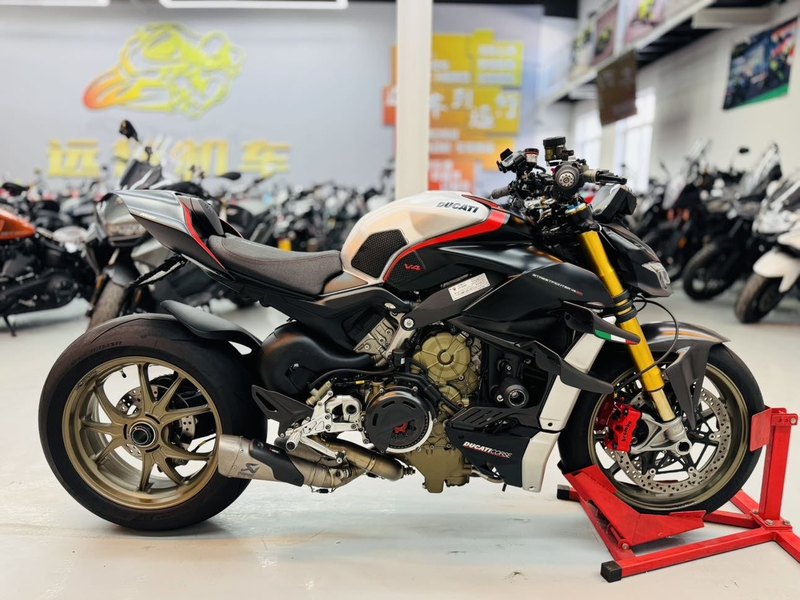 二手杜卡迪Street Fighter V4