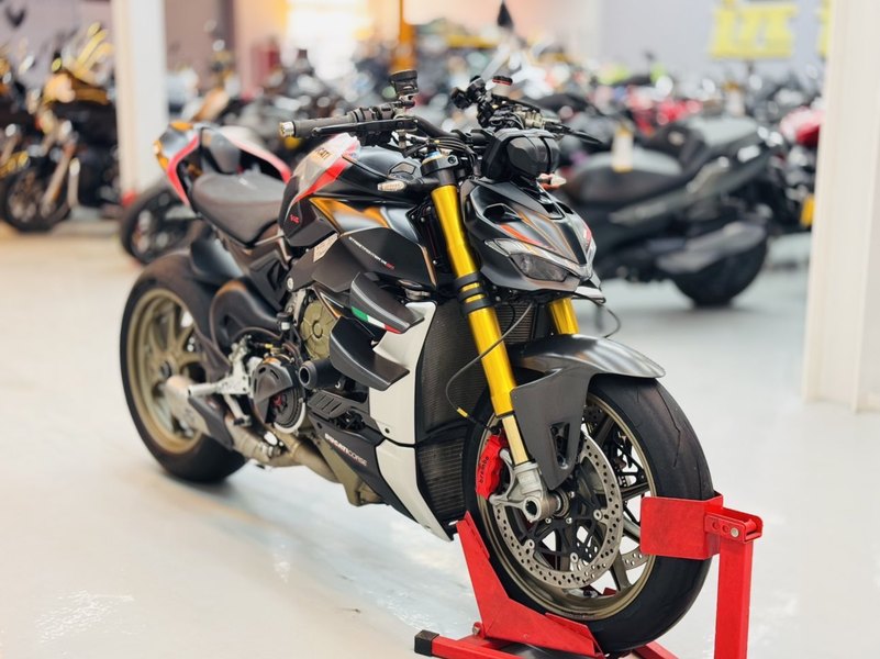 二手杜卡迪Street Fighter V4