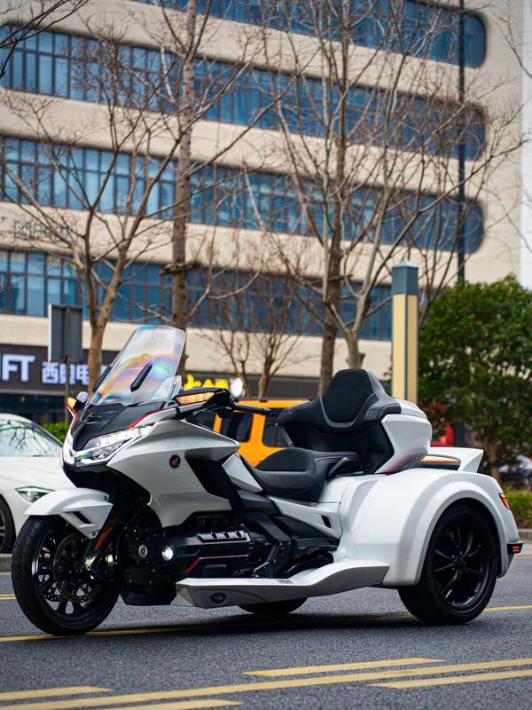 二手本田金翼正三轮