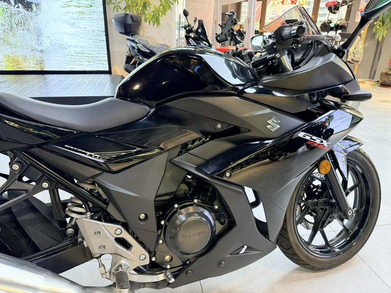 二手豪爵铃木GSX250R