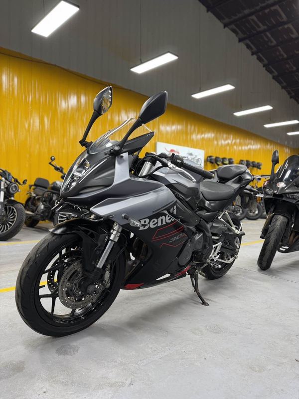 二手贝纳利龙卷风 Tornado 302R