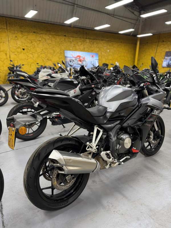 二手贝纳利龙卷风 Tornado 302R