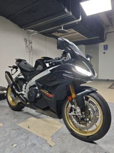 二手阿普利亚RSV4