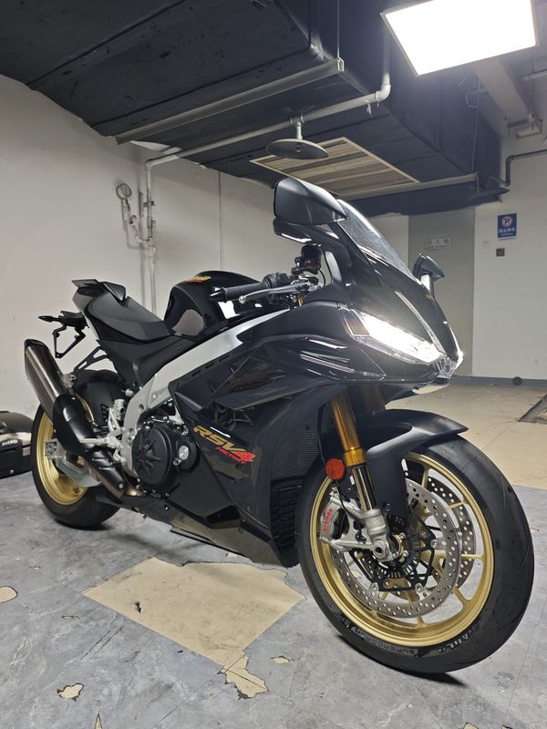 二手阿普利亚RSV4