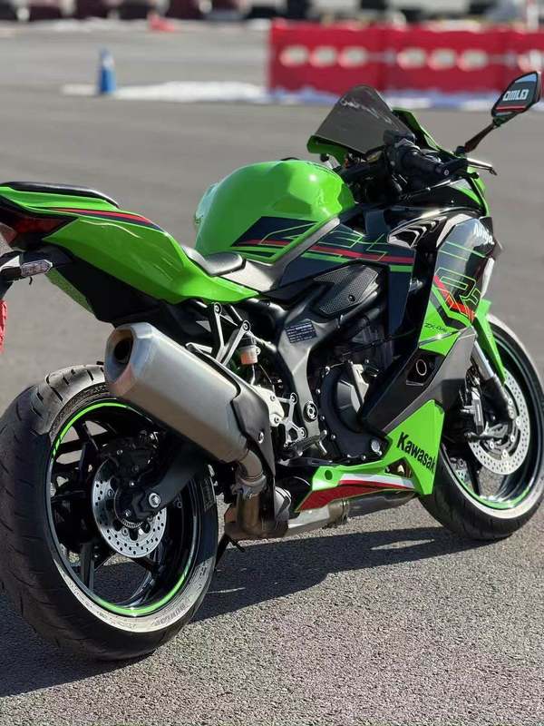 二手川崎ZX-4R