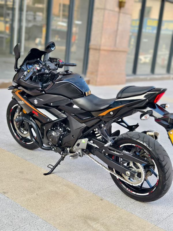 二手豪爵铃木GSX250R