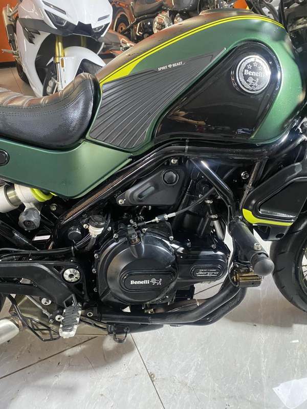 二手贝纳利幼狮 Leoncino 500