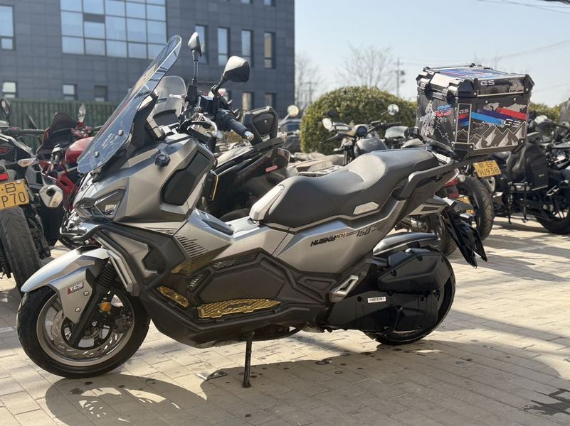 二手三阳哈士奇 Husky ADV150