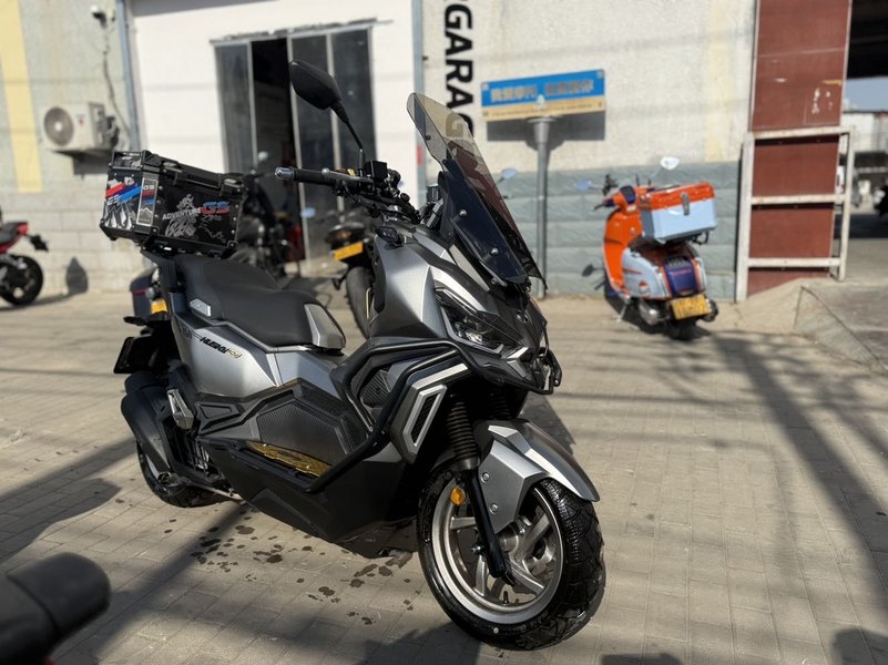 二手三阳哈士奇 Husky ADV150