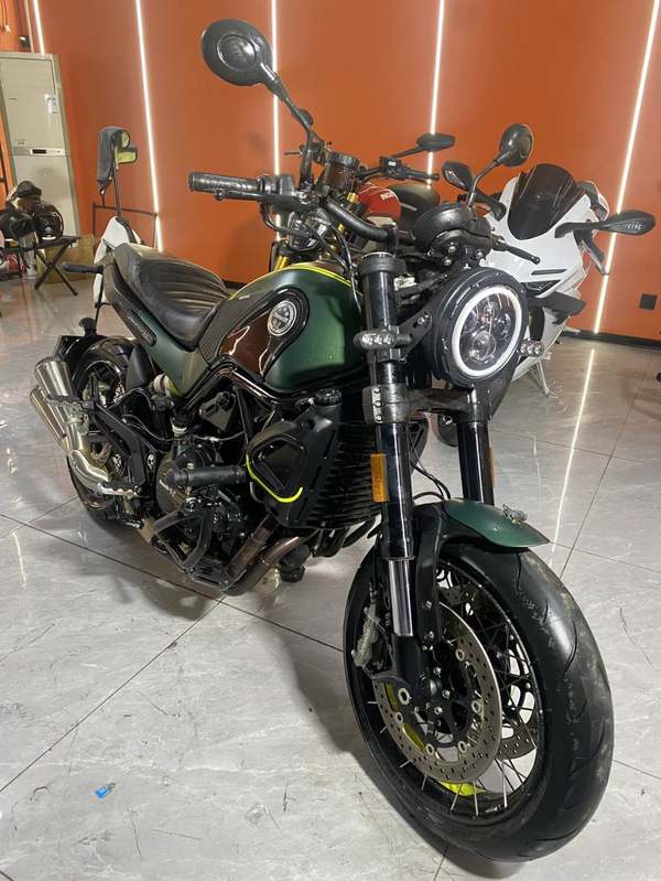 二手贝纳利幼狮 Leoncino 500