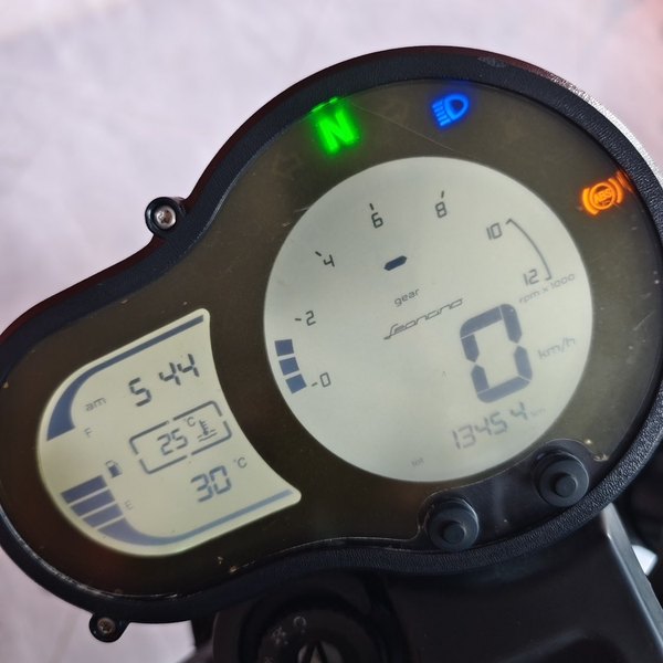 二手贝纳利幼狮 Leoncino 500