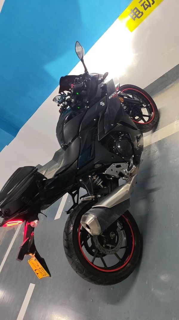 二手豪爵铃木GSX250R
