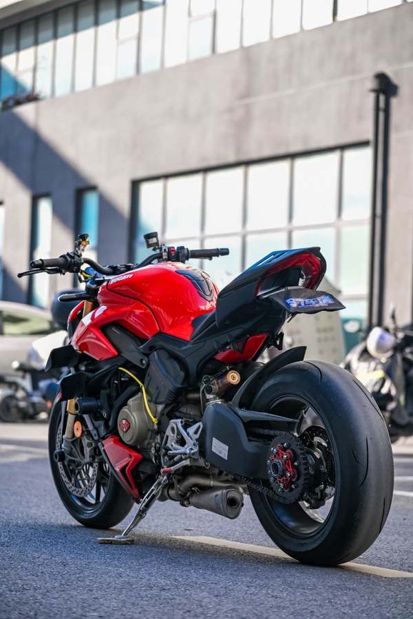 二手杜卡迪Street Fighter V4