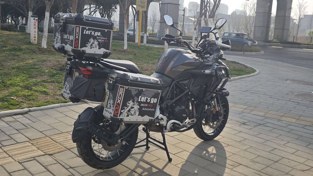 二手贝纳利金鹏 TRK502