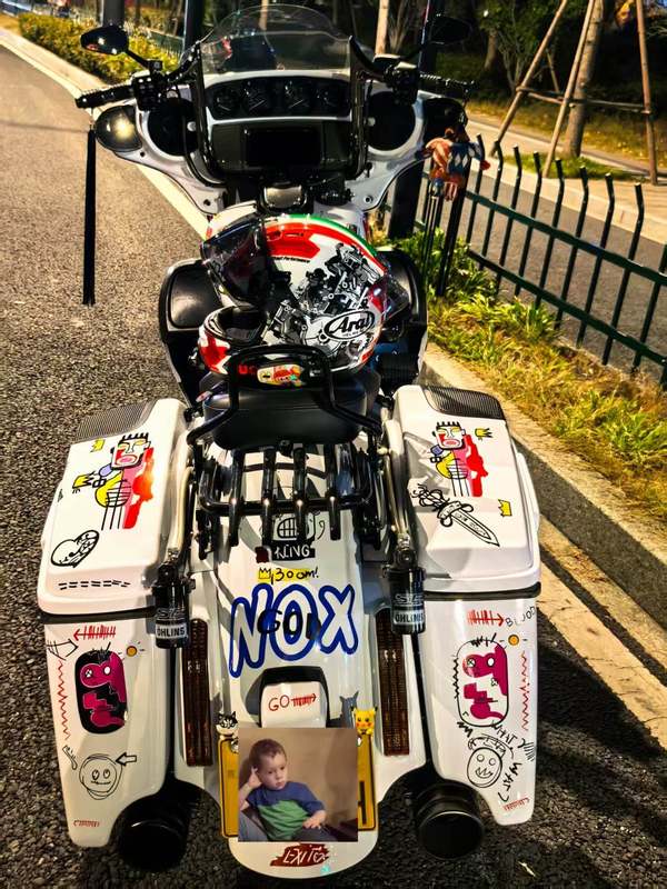 二手哈雷戴维森大道滑翔 Street Glide