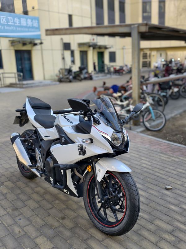 二手豪爵铃木GSX250R